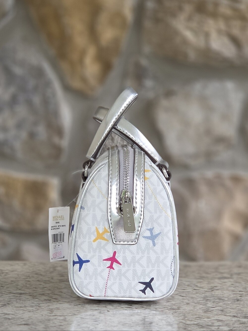 Michael Kors Small Airplane White Duffle Crossbody - Picture 2 of 9